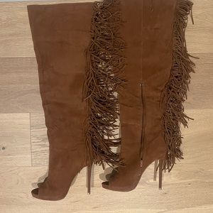 Women's size 8.5 brown suede fringe calf boot